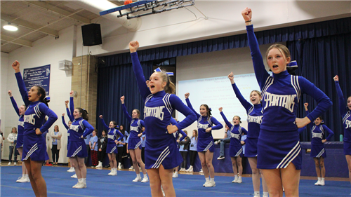 Cheerleaders at Glen Crest